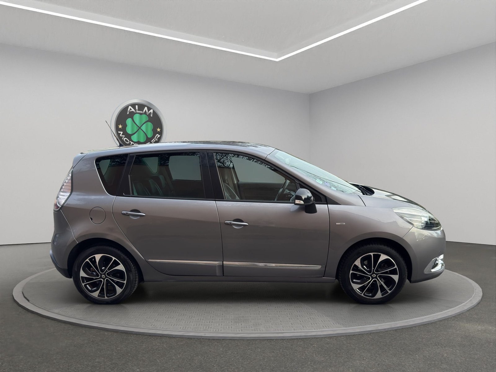 RENAULT SCENIC III (3) 1.2 TCE 130 BOSE EDITION