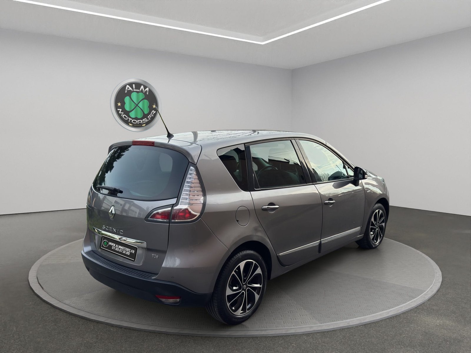 RENAULT SCENIC III (3) 1.2 TCE 130 BOSE EDITION