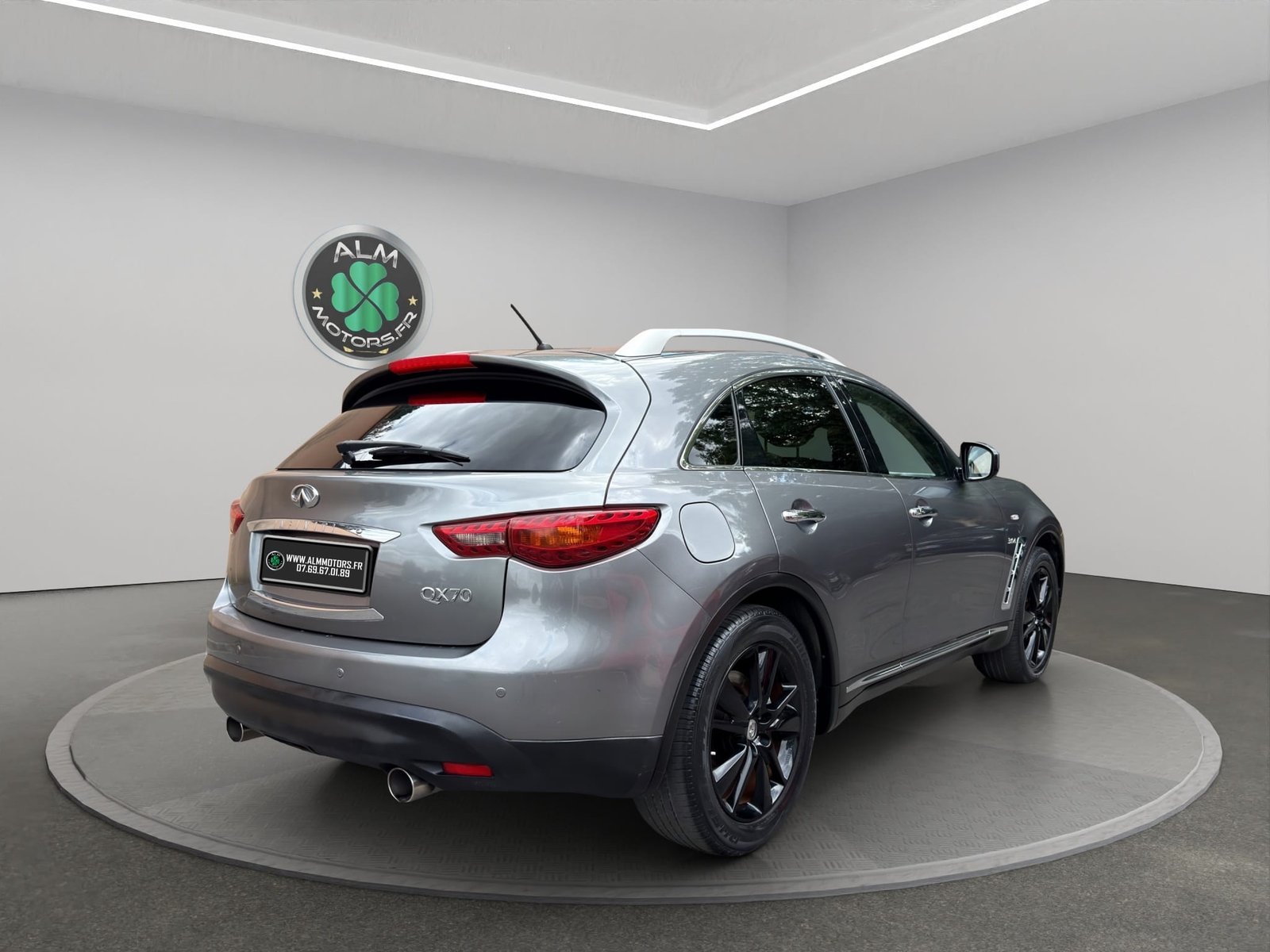 INFINITI QX70 3.0D GT