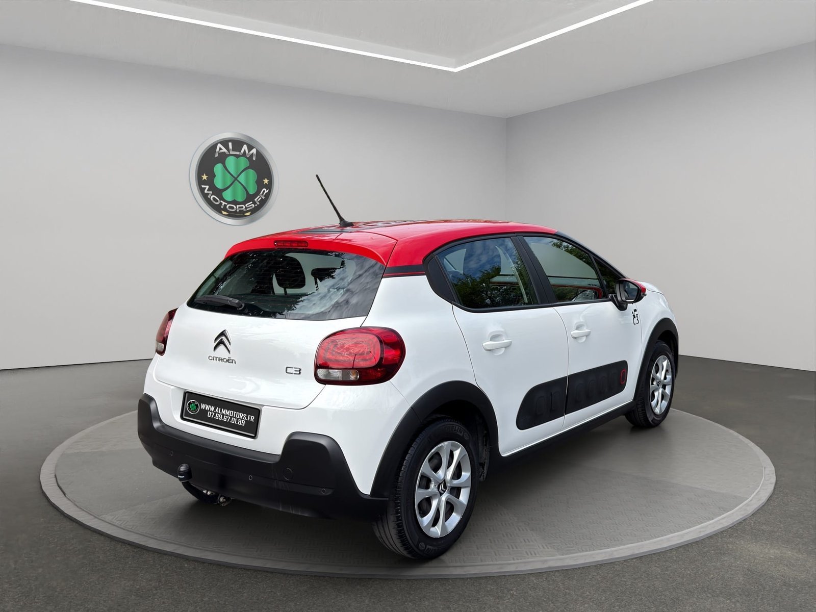 CITROEN C3 III 1.2 PURETECH 82 S&S GRAPHIC