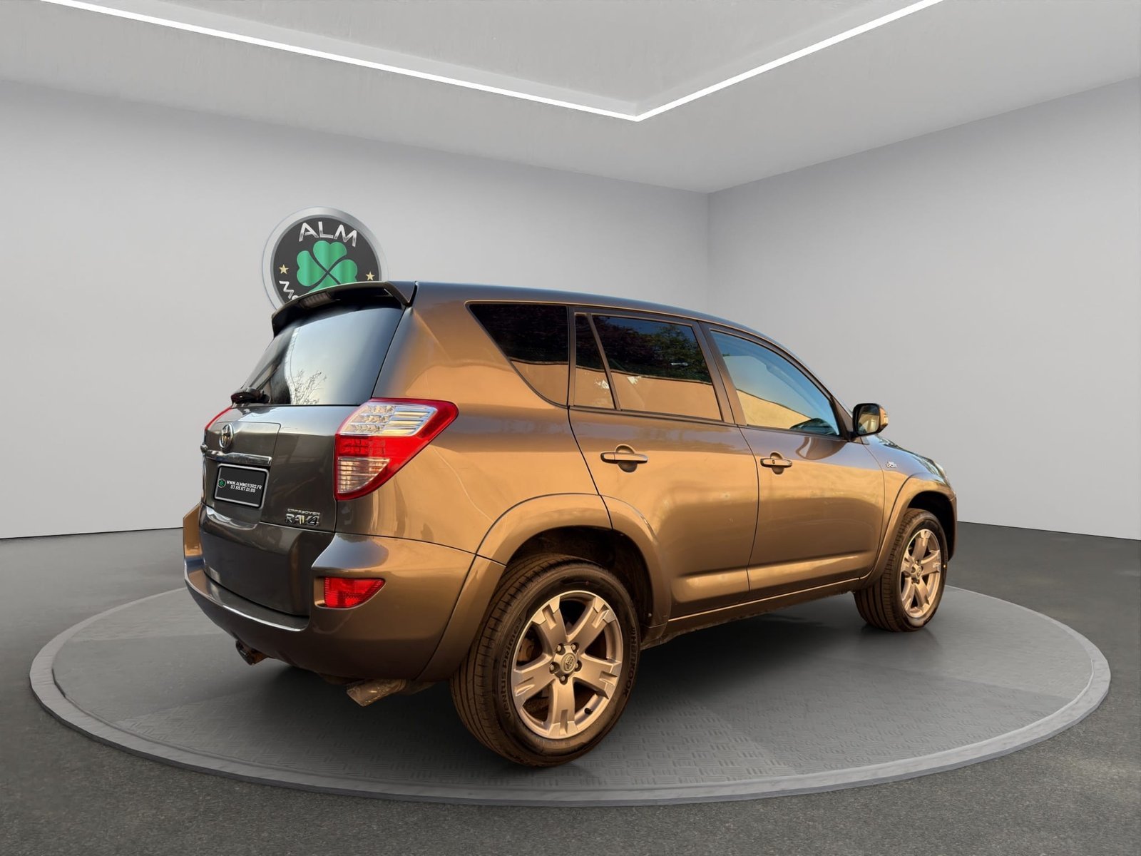 TOYOTA RAV 4 III 150 D-4D CROSSOVER LUXE BVA AWD
