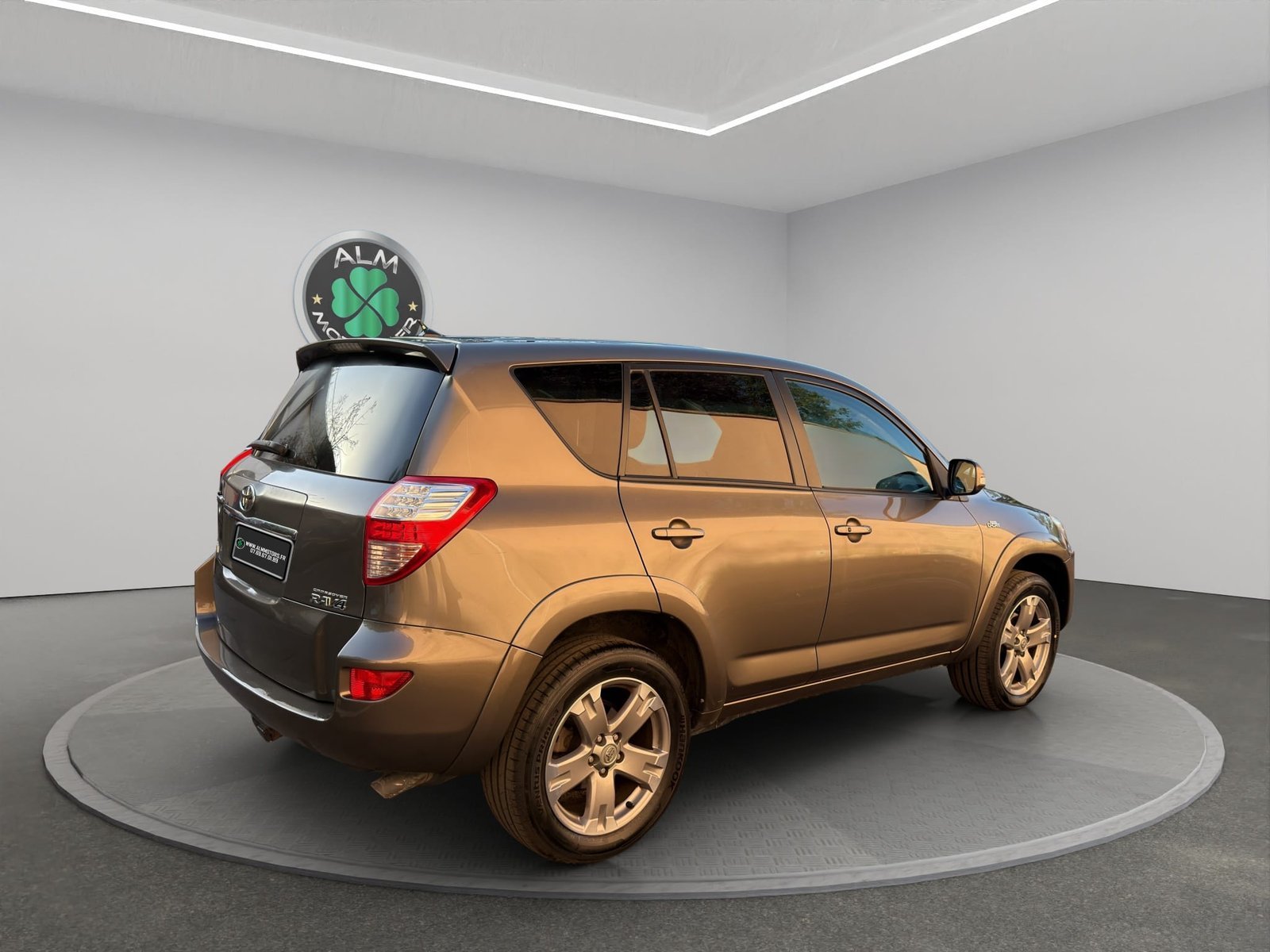 TOYOTA RAV 4 III 150 D-4D CROSSOVER LUXE BVA AWD