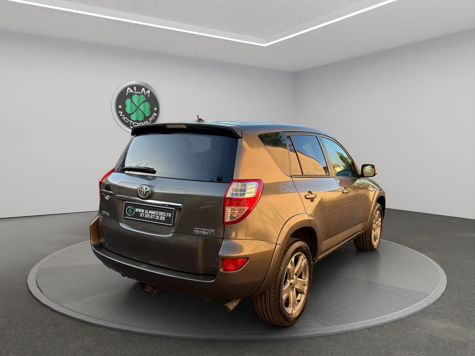 TOYOTA RAV 4 III 150 D-4D CROSSOVER LUXE BVA AWD