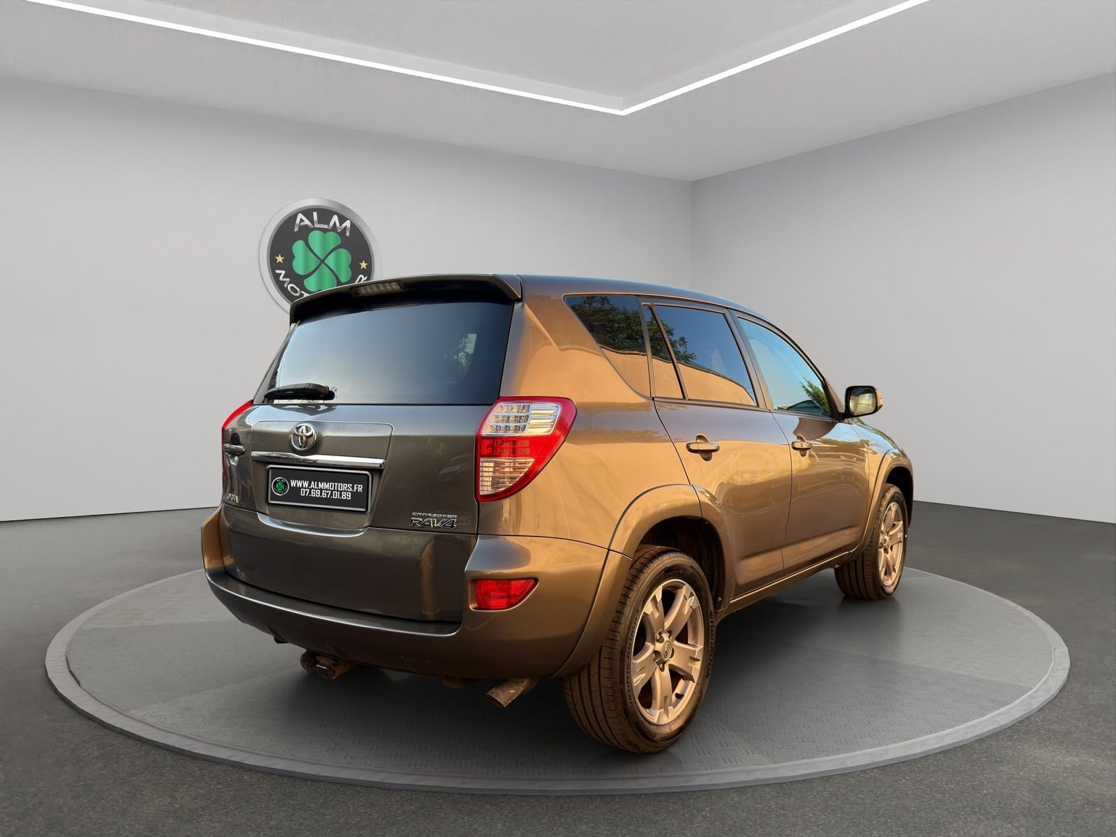 TOYOTA RAV 4 III 150 D-4D CROSSOVER LUXE BVA AWD